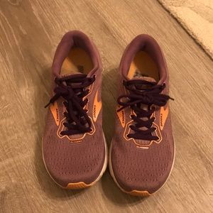 Brooks Glycerin 18 Women’s Running Shoe 8